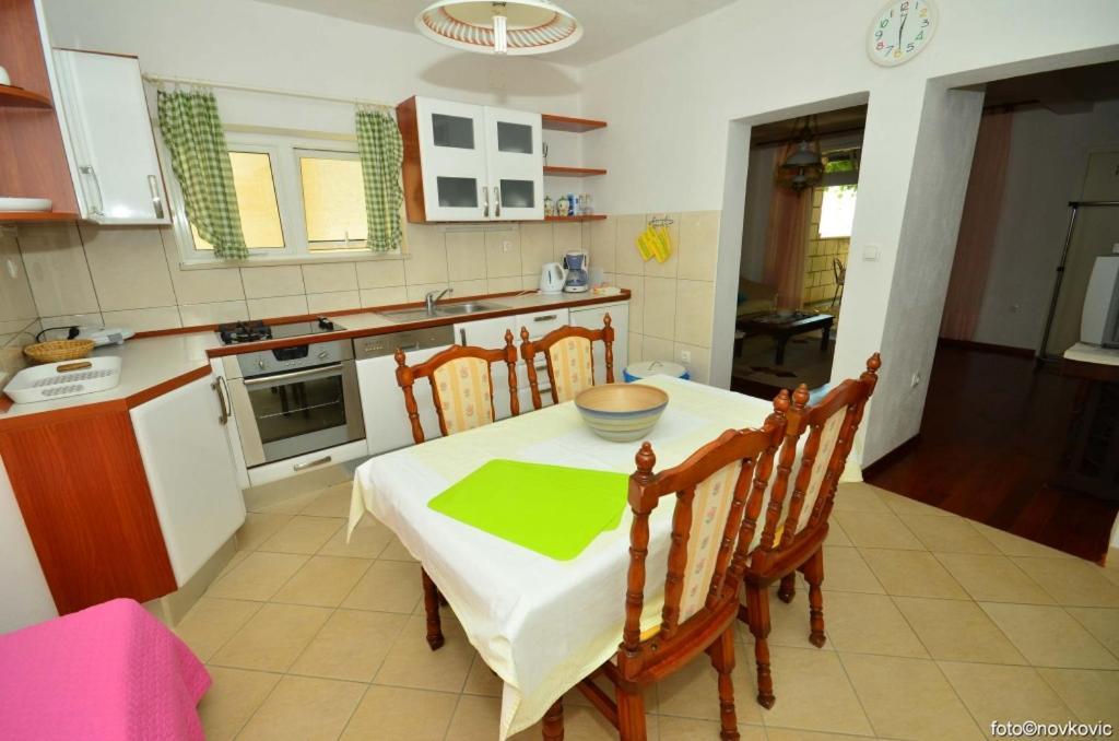 Apartment In Bol With Sea View, Terrace, Air Conditioning,Wifi 3634-2 Eksteriør bilde